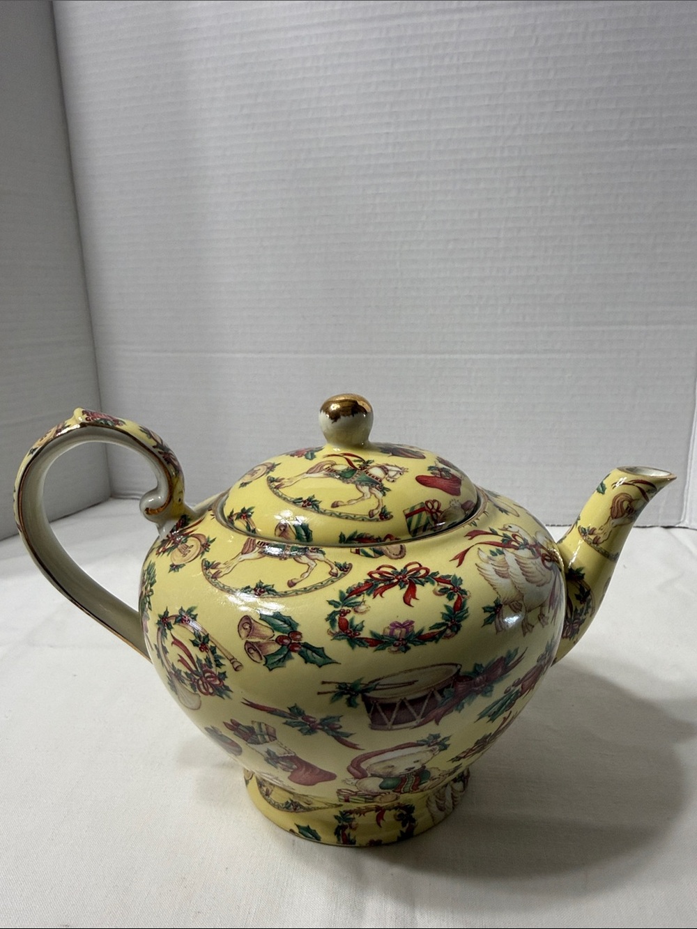 A Special Place Vtg 2003 Holiday Theme Chinz Festive Teapot Yellow Geese Bears